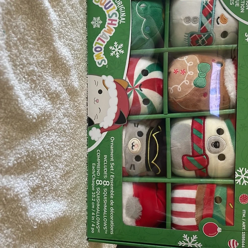 NWT HOLIDAY CLASSIC COLLECTION SQUISHMALLOWS 8 IN SET - Picture 4 of 13